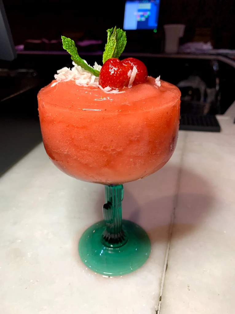 Frozen daiquiri in fruit flavors
